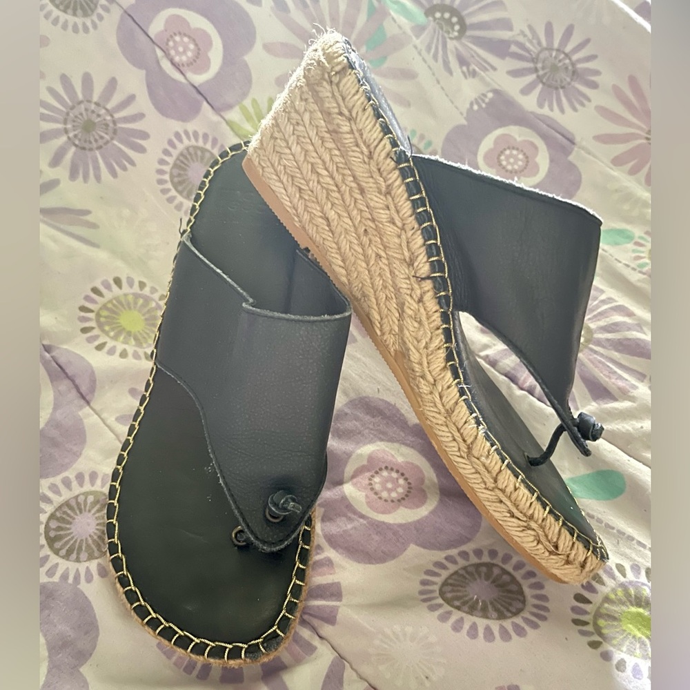 Navy wedge sandal